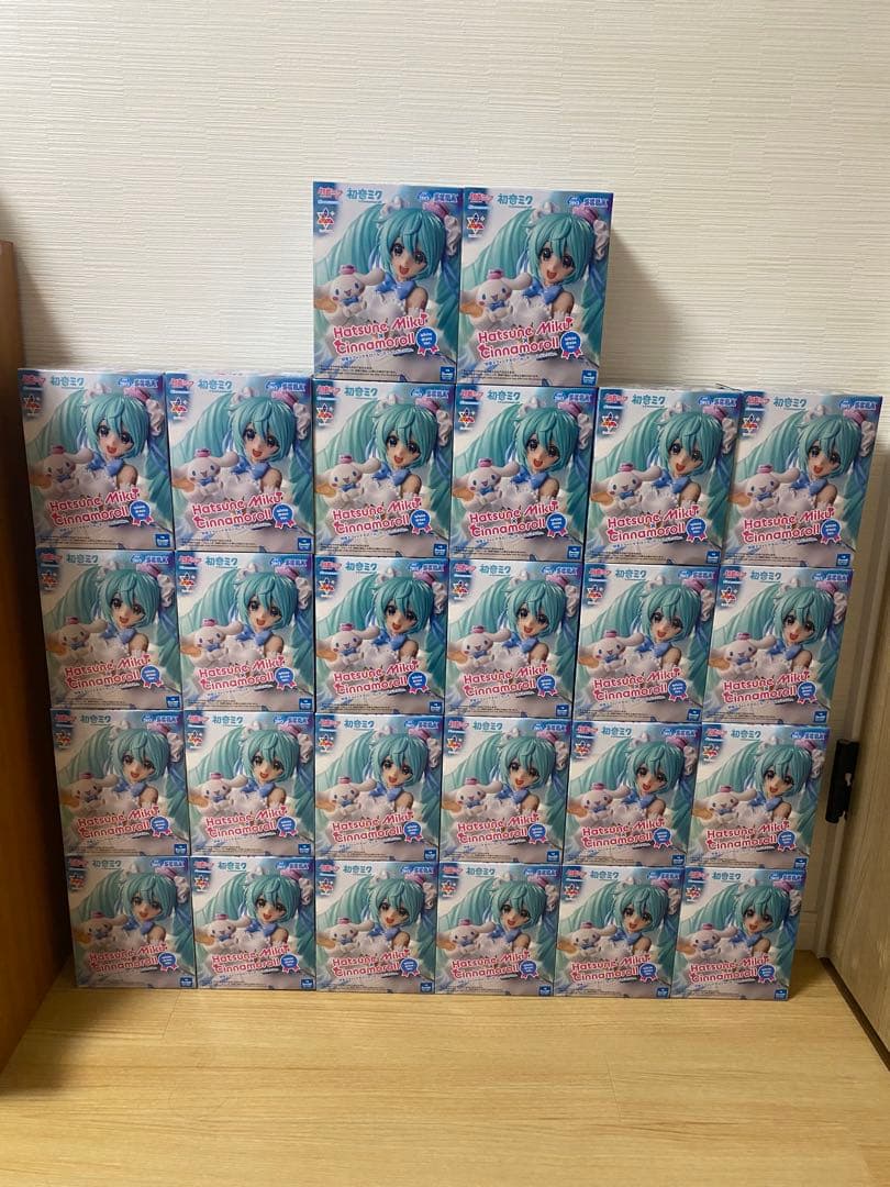 未開封 初音ミク シナモロール Luminasta 26個