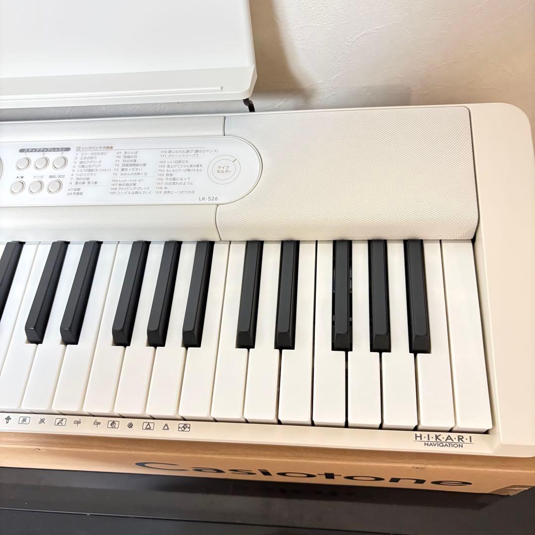 【極美品】CASIO カシオ　LK-526 光ナビゲーション　デジタルキーボード