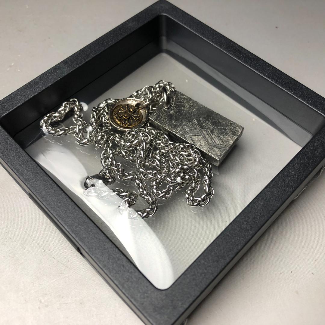 隕石　ムオニオナルスタ隕石　 ペンダントトップ　重さ約20ｇ