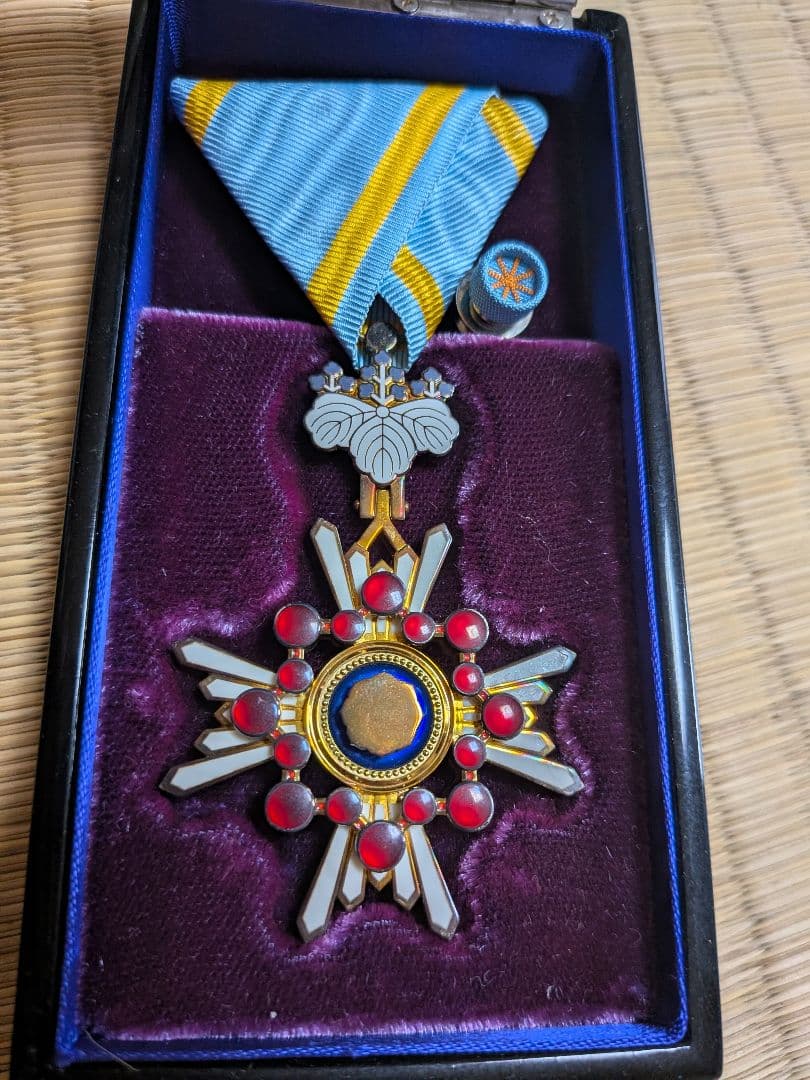 美品 瑞宝双光章 瑞宝雙光章（共箱・略綬あり） 勲章 微章 日本国