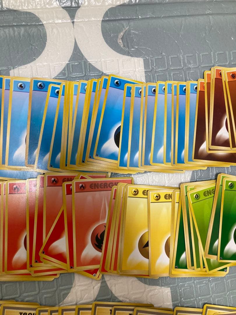 ポケモンカード　旧裏 200枚以上　トレーナーカード、エネルギカード