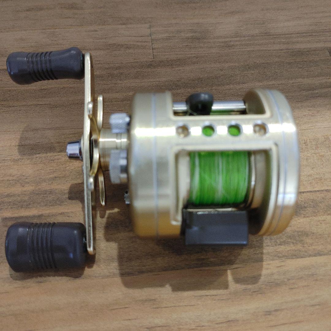 SHIMANO CALCUTTA 201ベイトリール ゴールド
