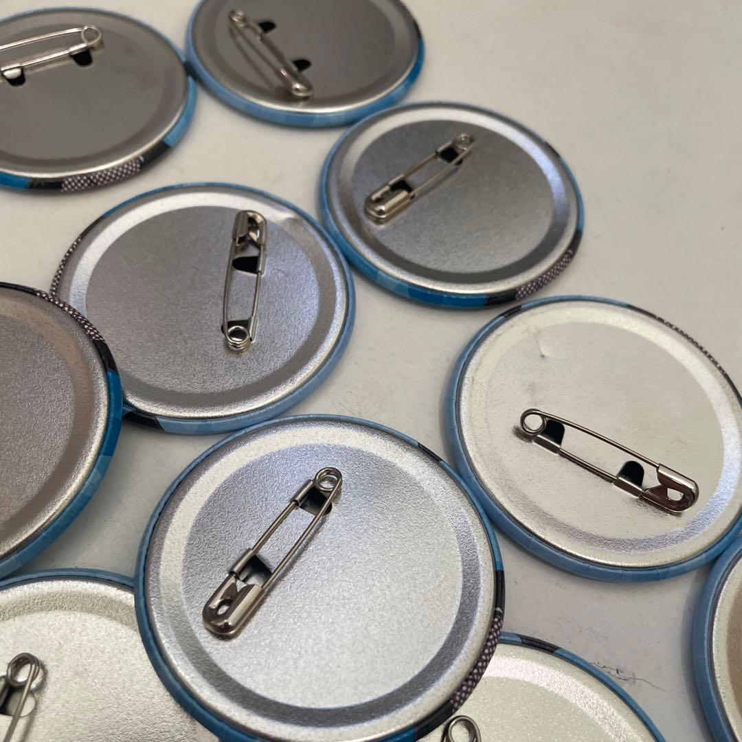 8.デジモン マルイ 本宮大輔 缶バッジ　THE BIGINNING　お祝い