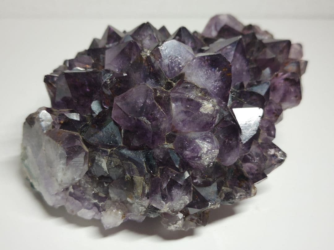 アメジスト 1.3kg 水晶 クォーツ 原石 鑑賞石 自然石 誕生石 鉱物 水石