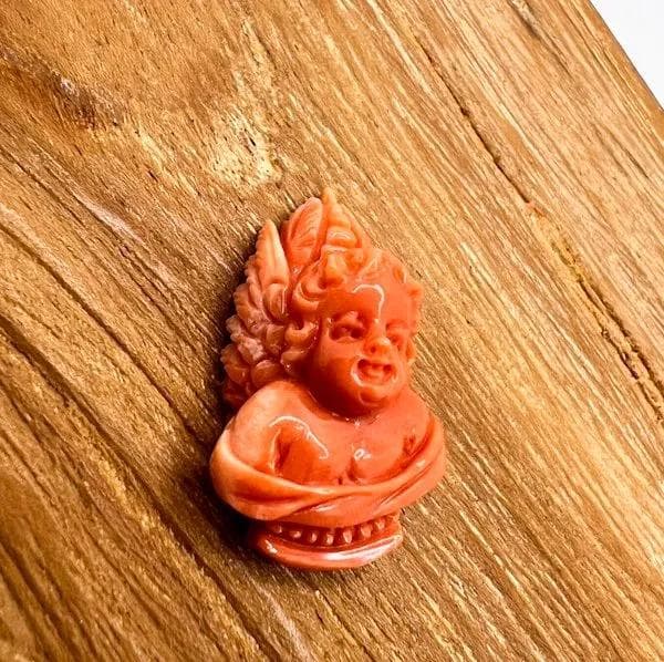 天然珊瑚　彫刻　F9タイプ