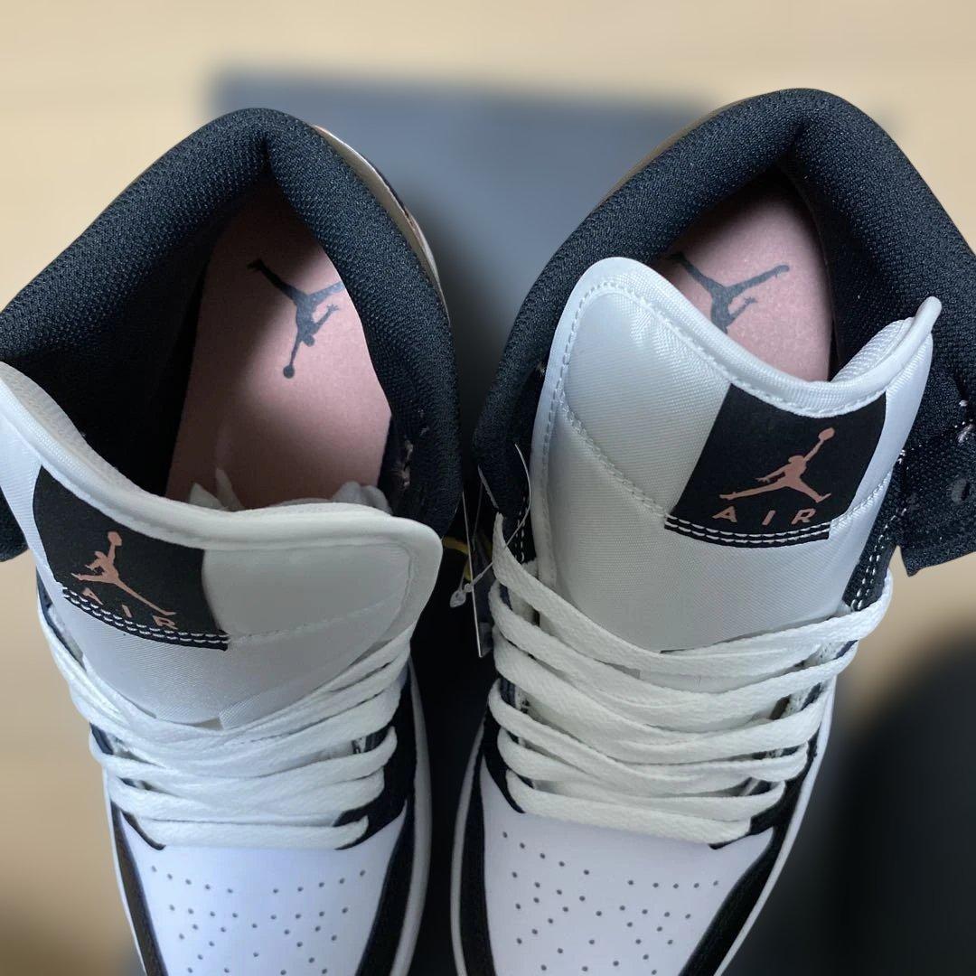 【新品未使用】Nike Air Jordan 1 ブラック/ホワイト/ピンク