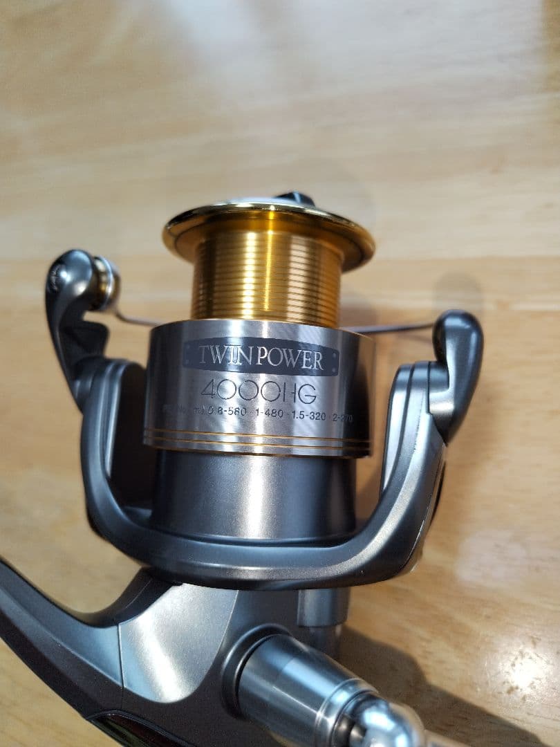 シマノ 02ツインパワー 4000HG