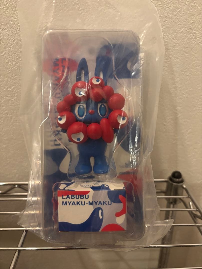 LABUBU MYAKU-MYAKU フィギュア ラブブ　ミャクミャク