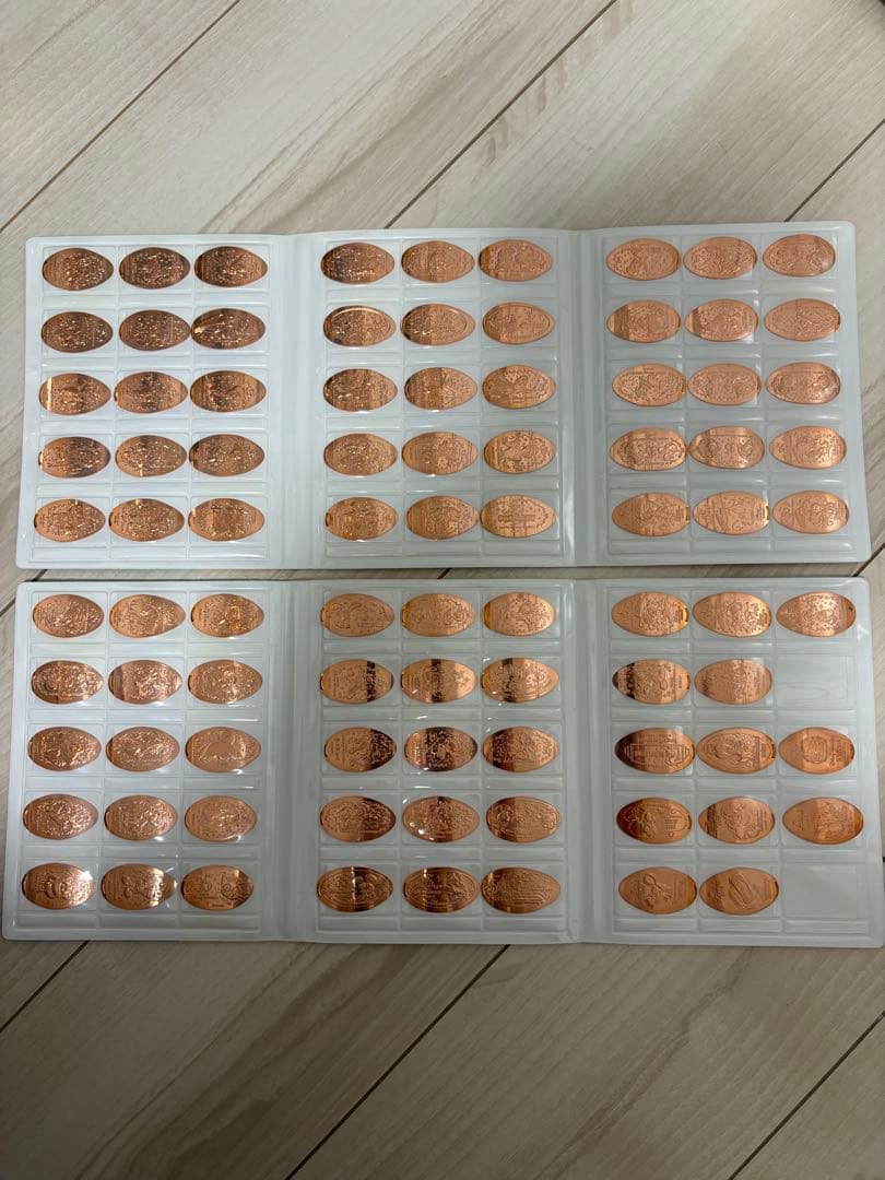 ディズニー　スーベニアメダル　208枚　メダルコレクションブック付き