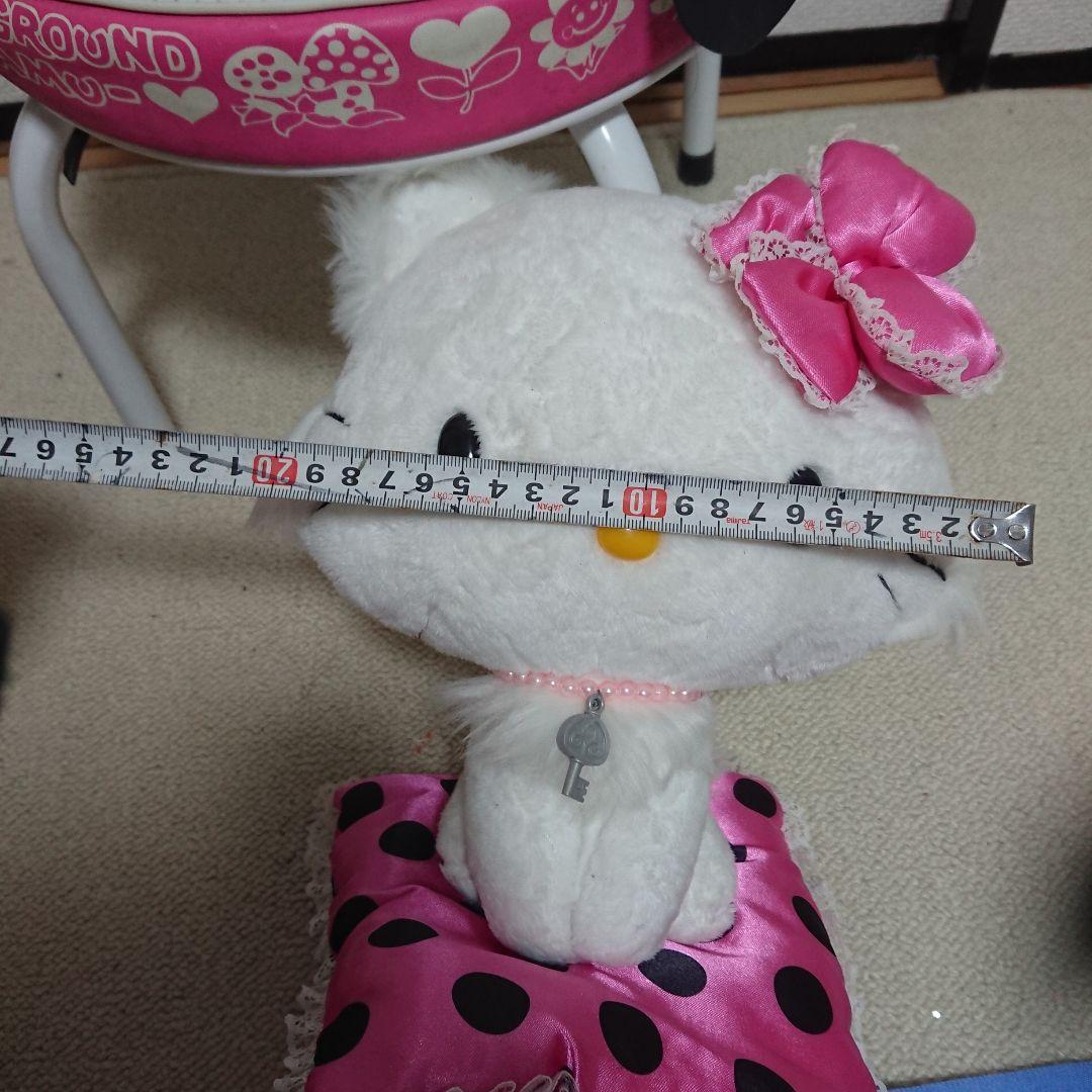 ゲームセンター限定非売品・新品・チャーミーキティ・BlGぬいぐるみ」