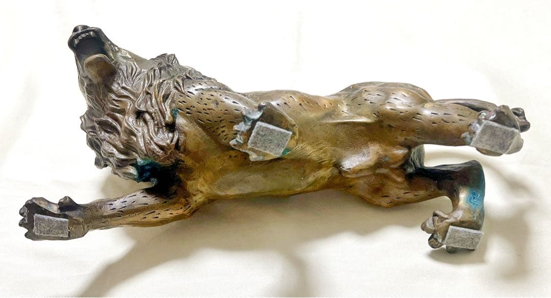 金属工芸　銅製　長さ約30cm　百獣の王　ライオン　置物