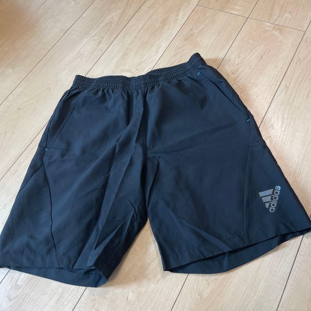 アディダス adidas ウインドブレーカー 上　下2セット。34