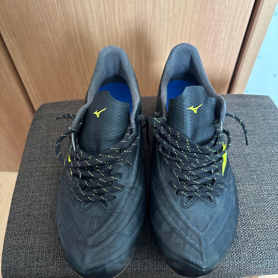 Mizuno Rebula サッカーシューズ ブラック/イエロー