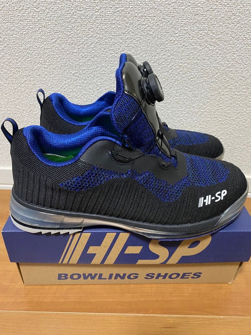 ボウリングシューズ