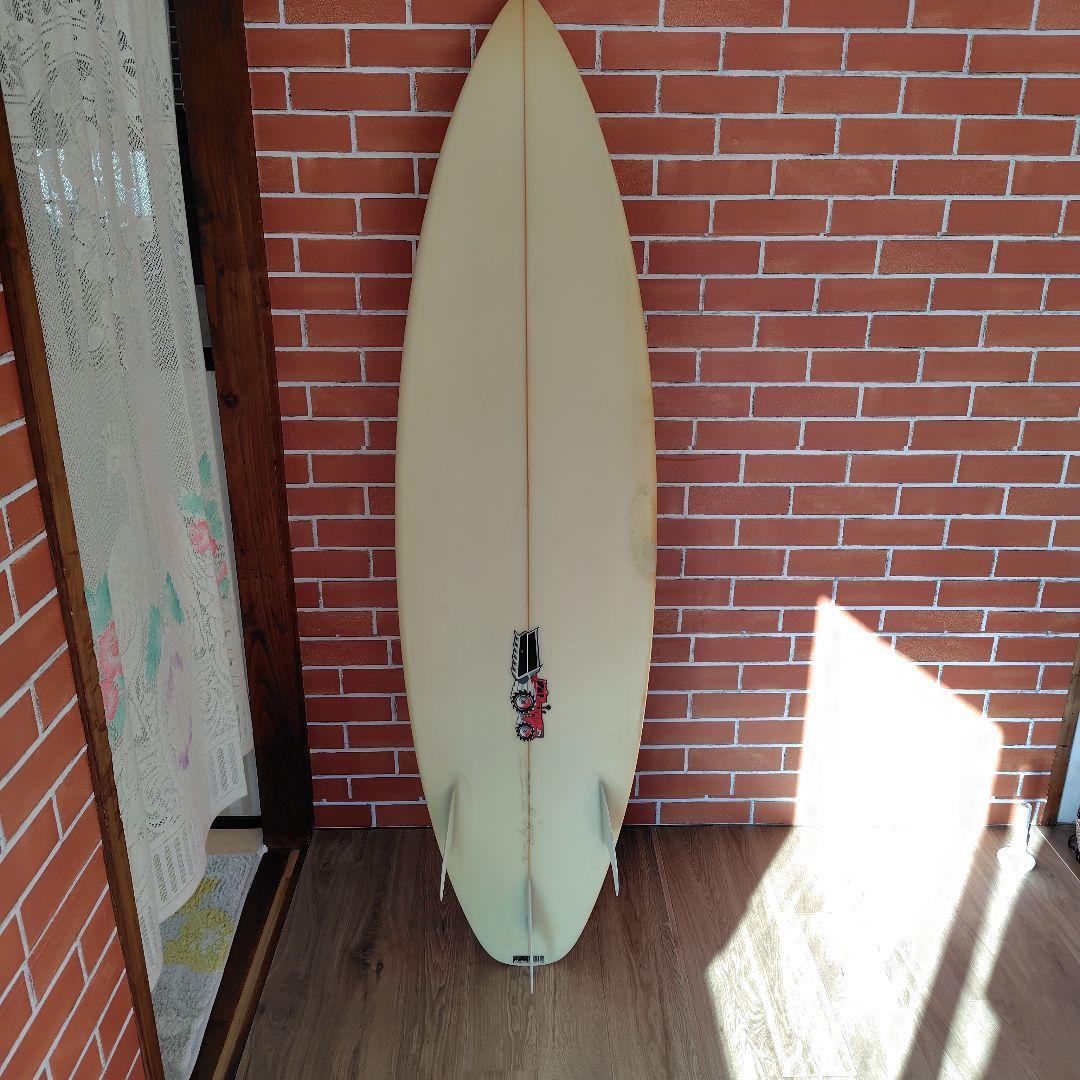 アンディー　アイアンズ　使用ボード　JS 6.1