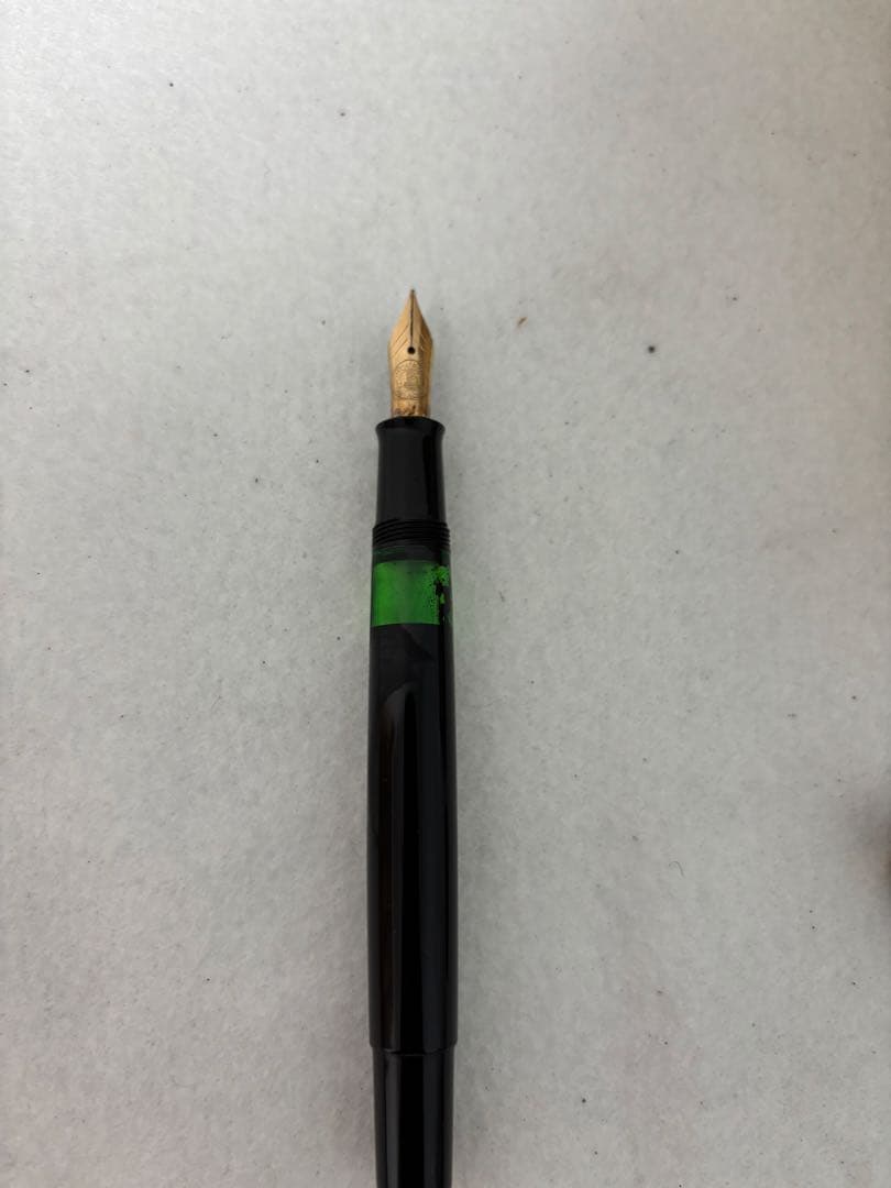 PELIKAN　万年筆　M400? 14C585 名前入り