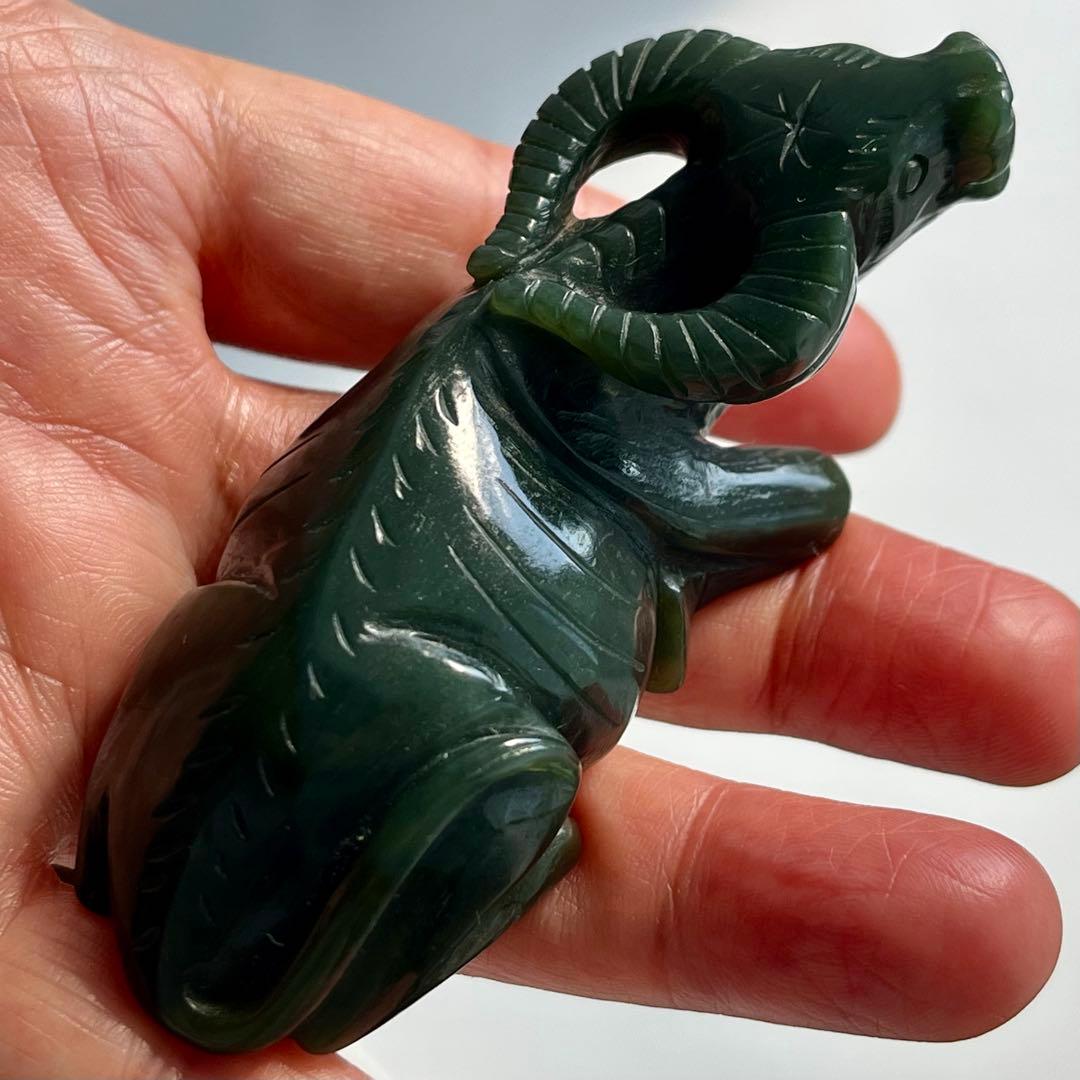 和田玉 青玉 藍青 古翡翠 彫刻 手彫り 牛 ネフライト 軟玉 アンティーク