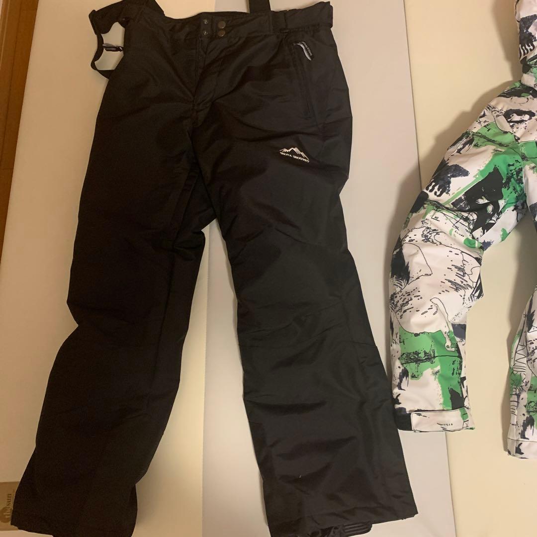 スノボーウェア上下（一回しか使ってません）