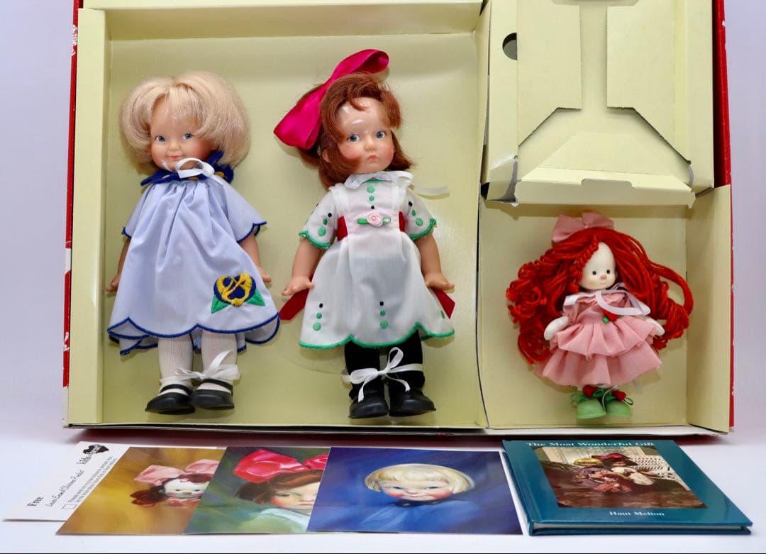 THE MOST WONDERFUL GIFT SET人形3体と絵本のセット
