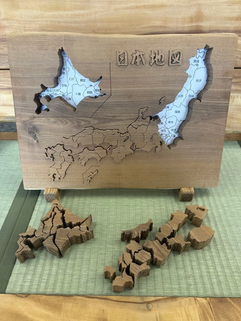 天然木槐一枚板　日本地図