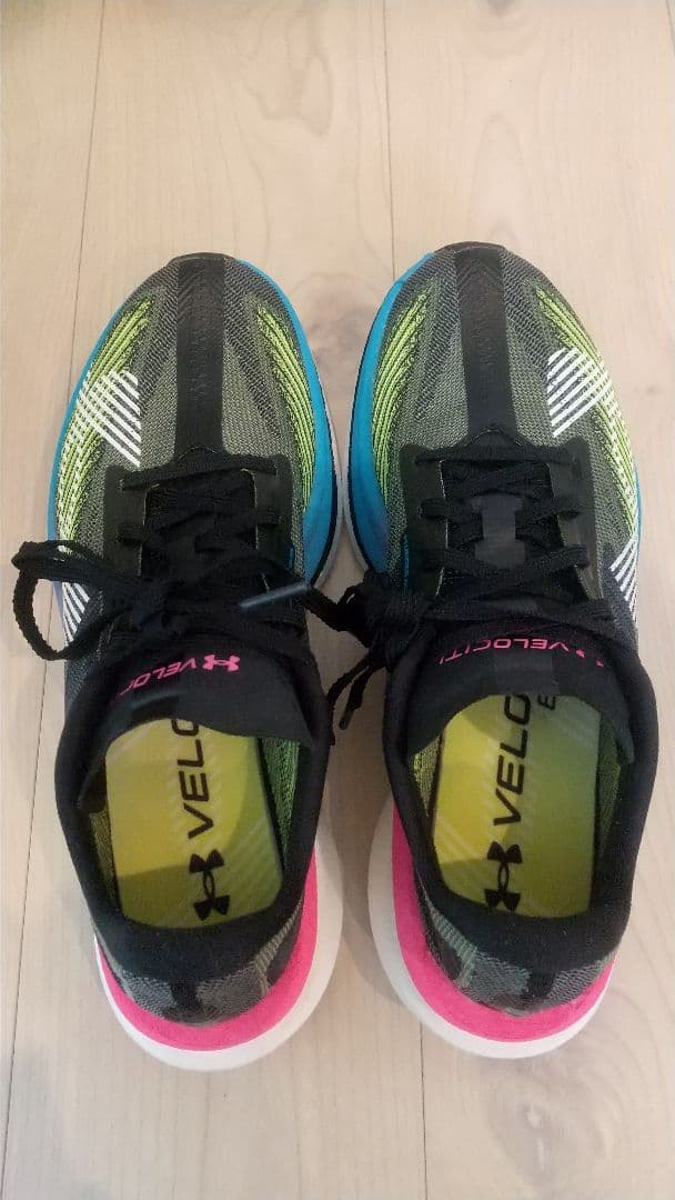 Under Armour UAベロシティ エリート3