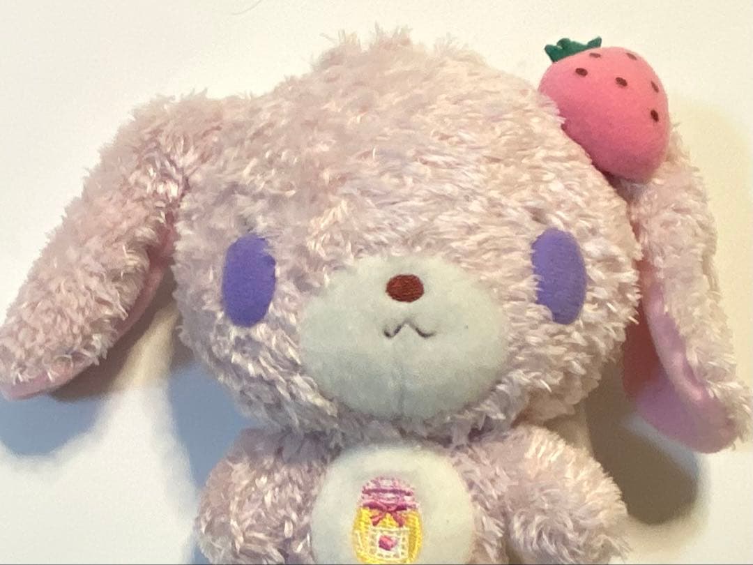 サンリオ シュガーバニーズ ぬいぐるみ　ストロベリーうさ 刺繍