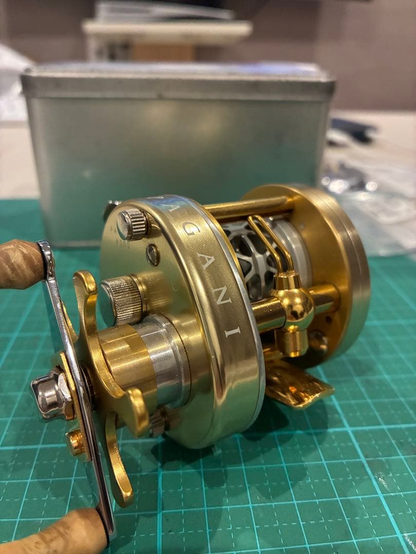 ⭐*️様 メガバス パガーニ P300R 渓流フルカスタム シャンパン/ゴールド