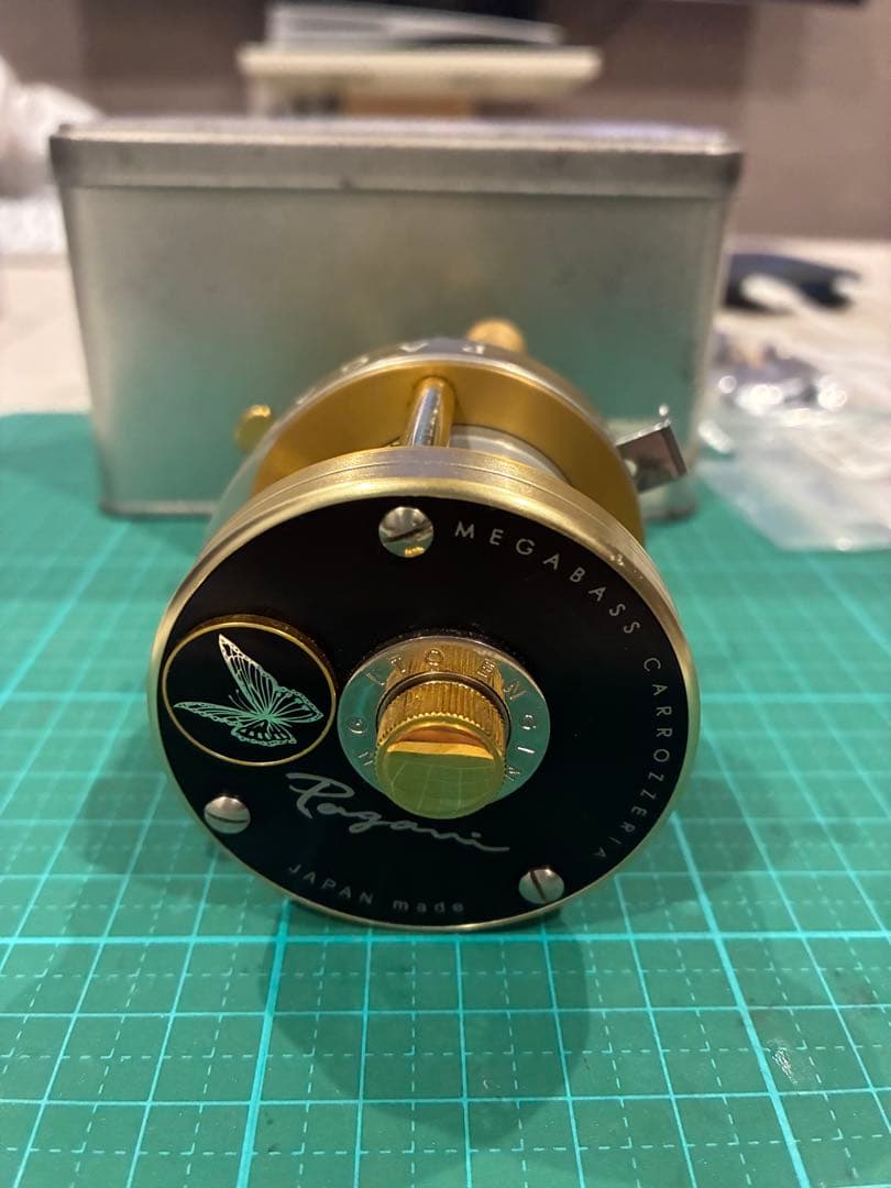 ⭐*️様 メガバス パガーニ P300R 渓流フルカスタム シャンパン/ゴールド