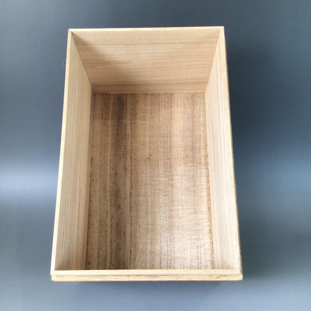 Ｒ８５８　茶箱　『指物師　大崎雄斉作』『焼桐』『利休茶箱』　紙箱　茶道具