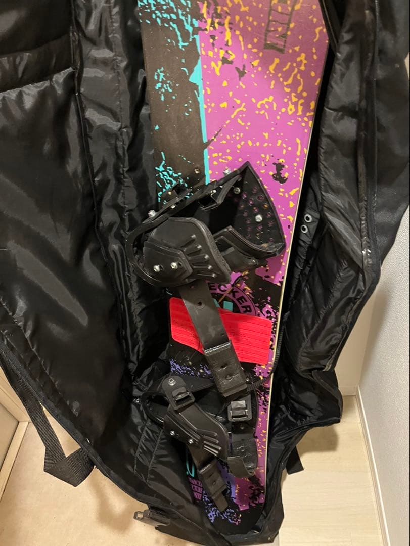 ナイデッカースノーボード板