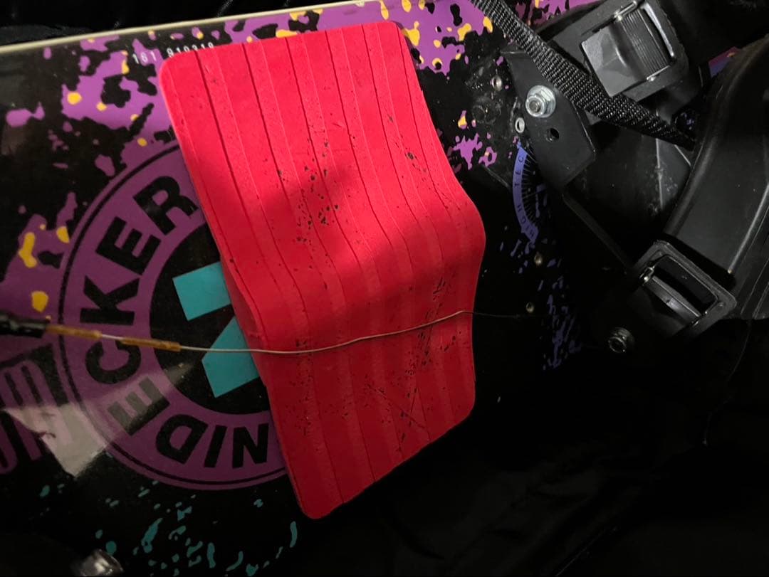 ナイデッカースノーボード板