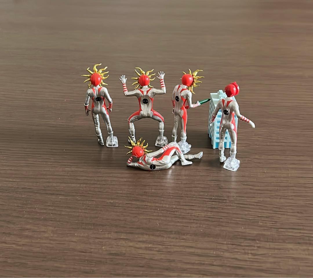 【新品】タローマン 全5種 冊子5冊 台紙付フルセットTAROMAN ガチャ