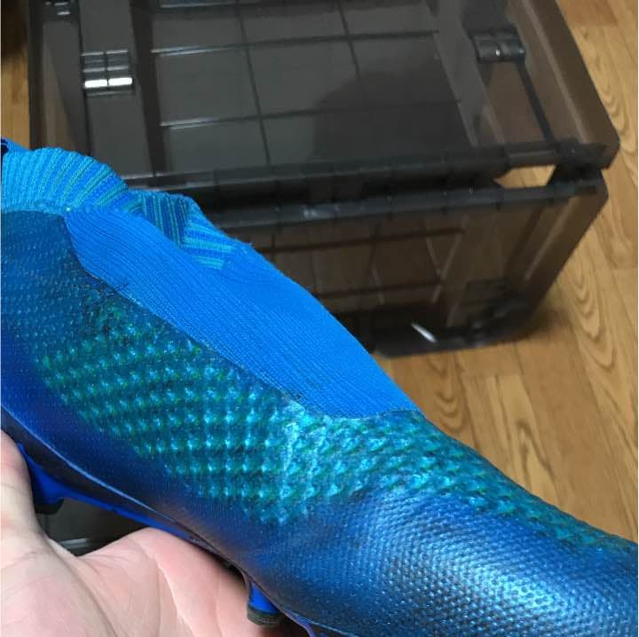 アディダスピュアコントロール