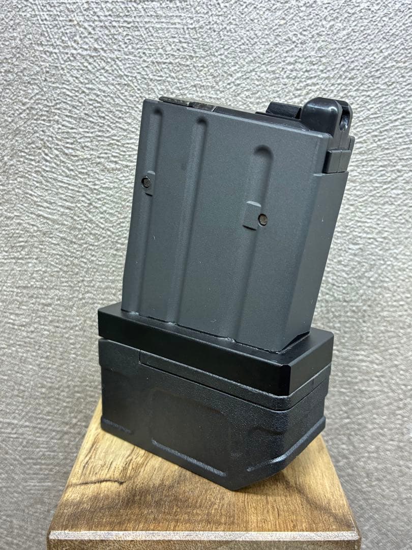 R7-23 東京マルイ GBB M4 マガジンアダプター 外部ソース仕様