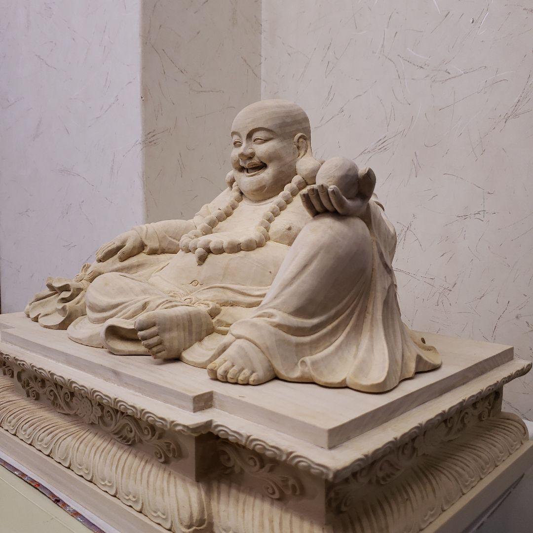 Ｂフライデー　縁起物 七福神楠材１木造り 特上彫り布袋座像★福徳円満 ほていさん