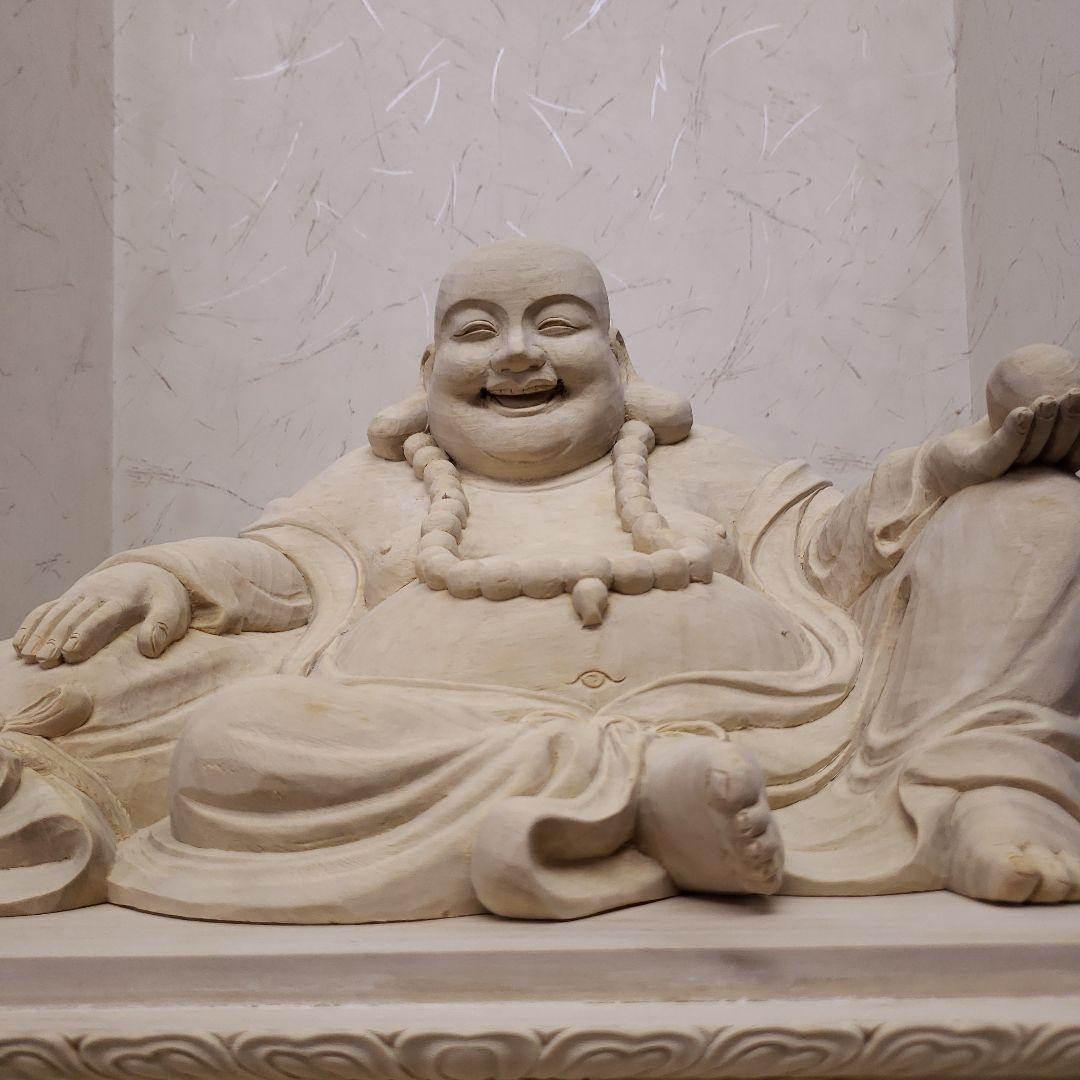 Ｂフライデー　縁起物 七福神楠材１木造り 特上彫り布袋座像★福徳円満 ほていさん