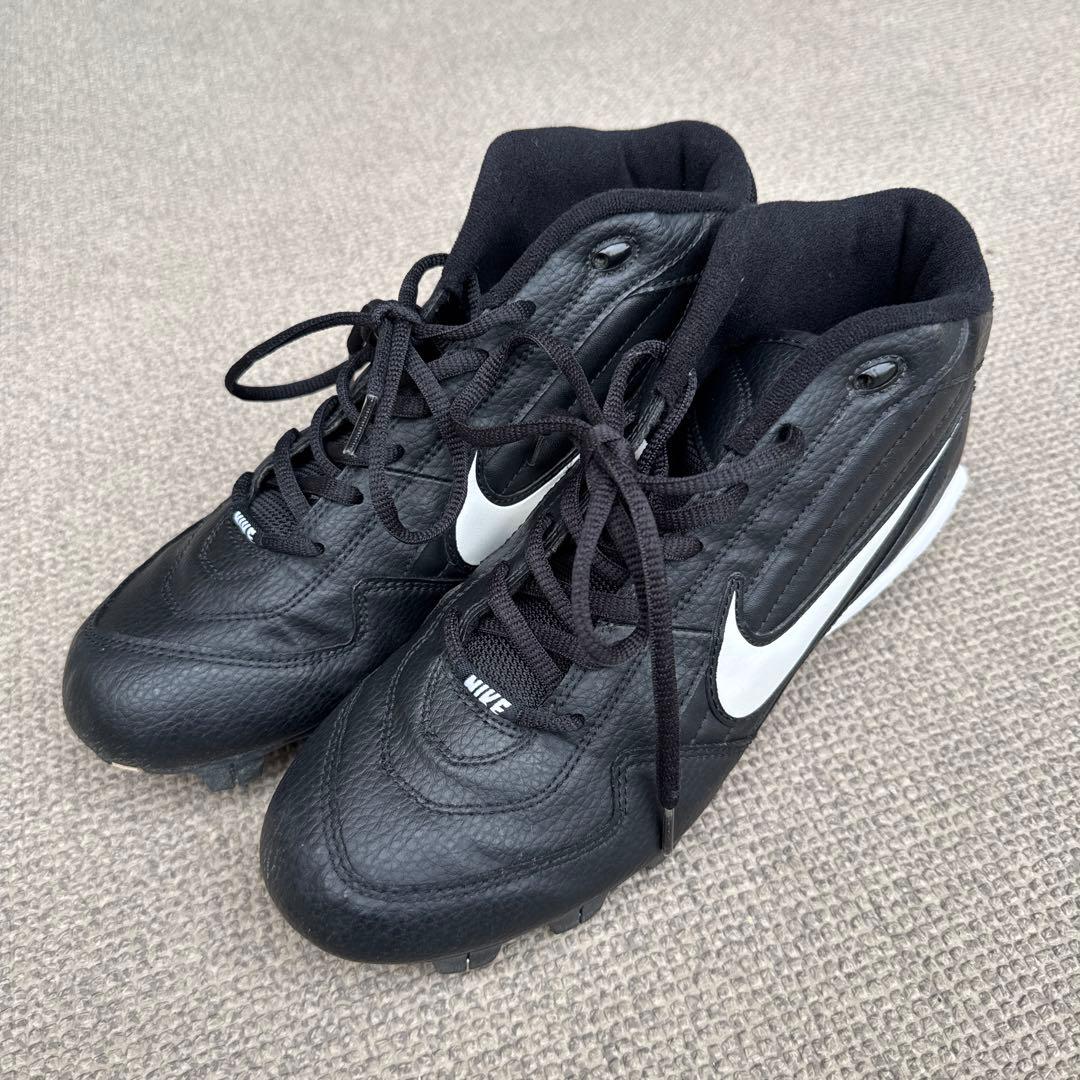Nike ブラック スパイクシューズ