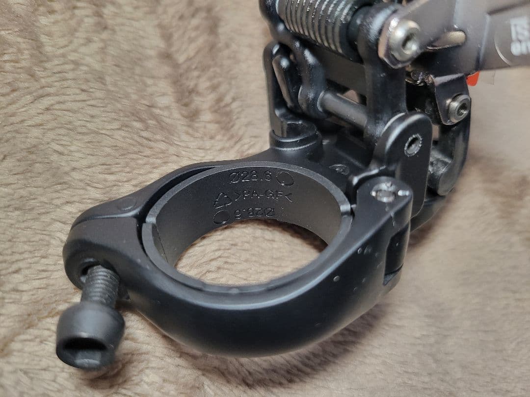 Shimano FD-R9100 バンド式 28.6/31.8mm 未使用品