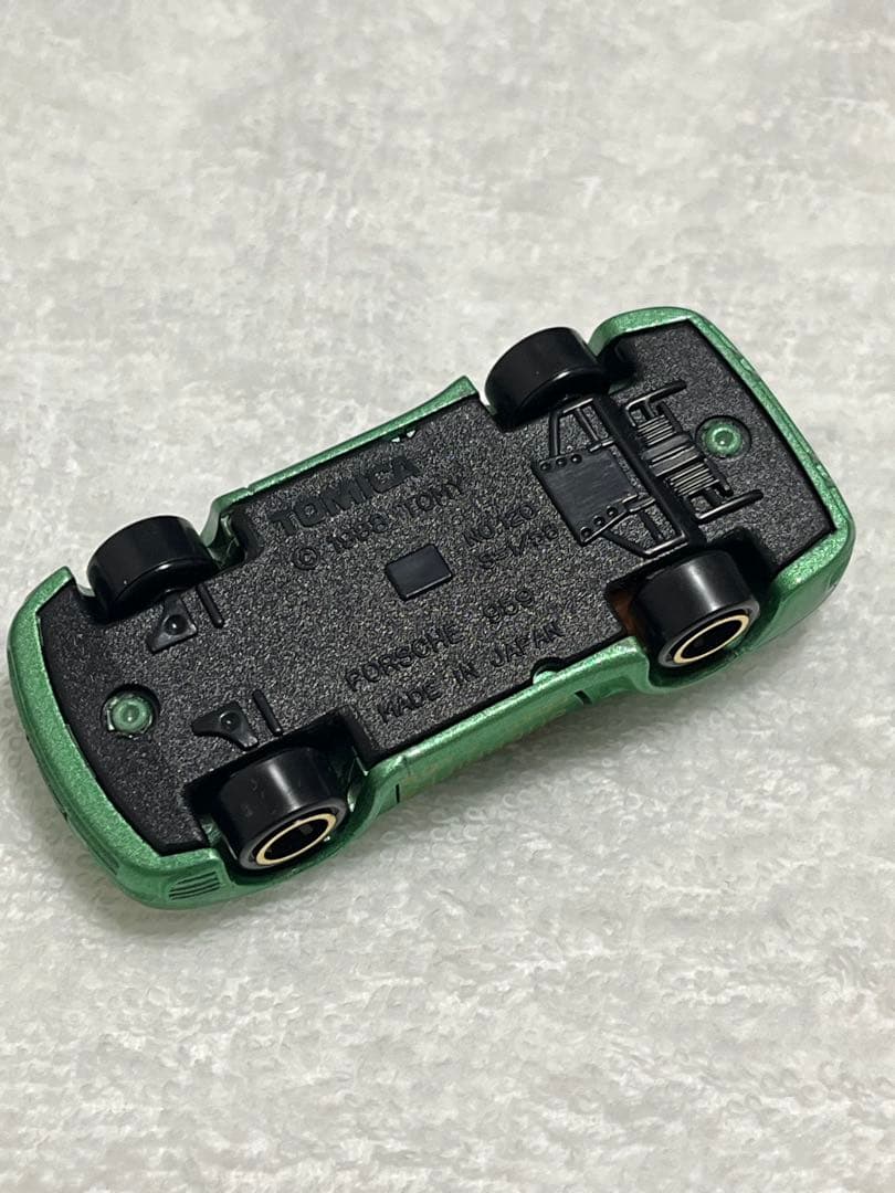トミカ ポルシェ 959 日本製　シェリフ　緑