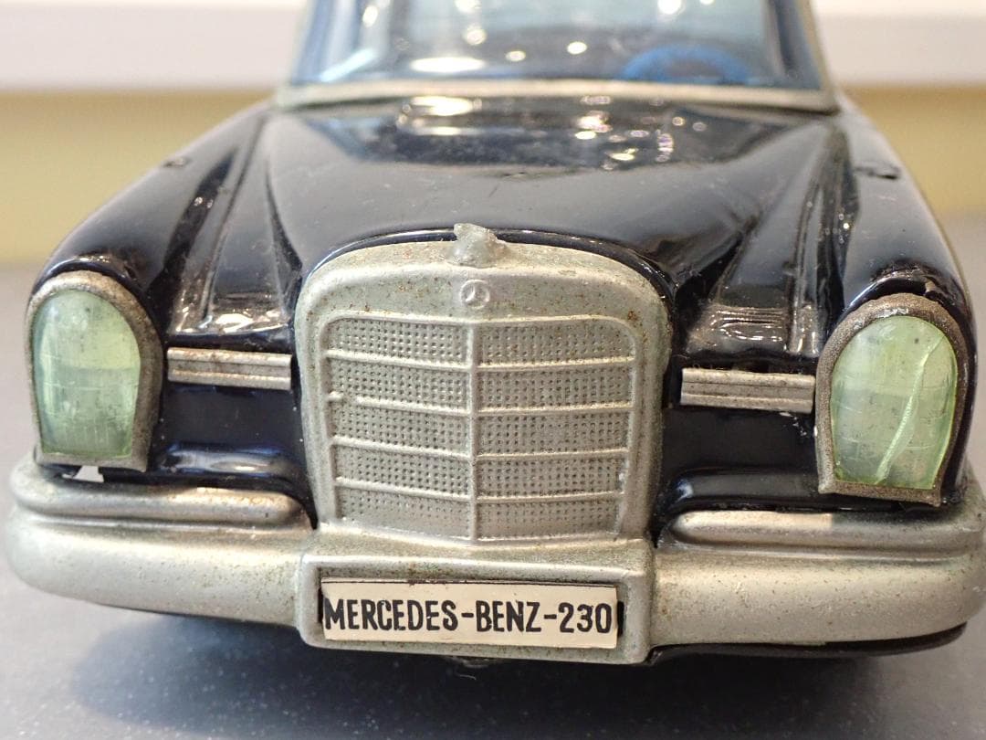 メルセデス ベンツ230 イチコー社製ビンテージブリキカー玩具 全長27㎝