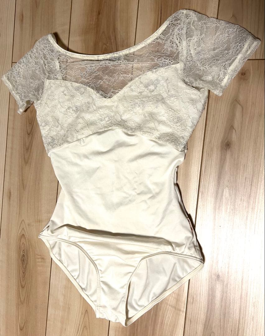 Nelaライン Mサイズ　チャコット レオタード