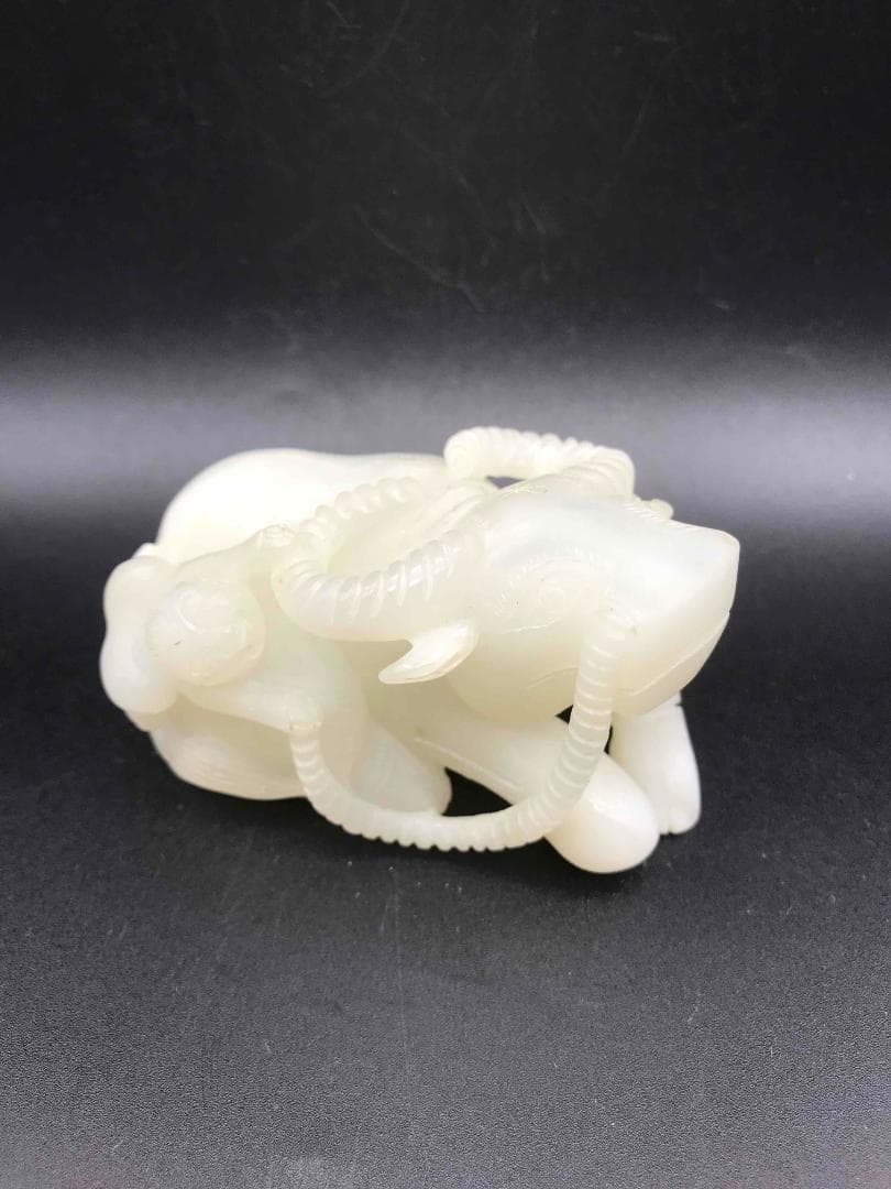 清時代　和田玉　瑞牛　和田白玉彫り　古玉石　時代物　賞物(F-19)