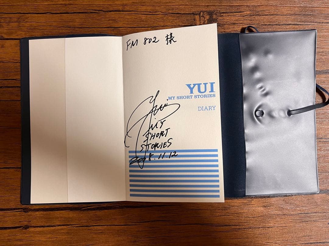 YUI 直筆サイン入り手帳