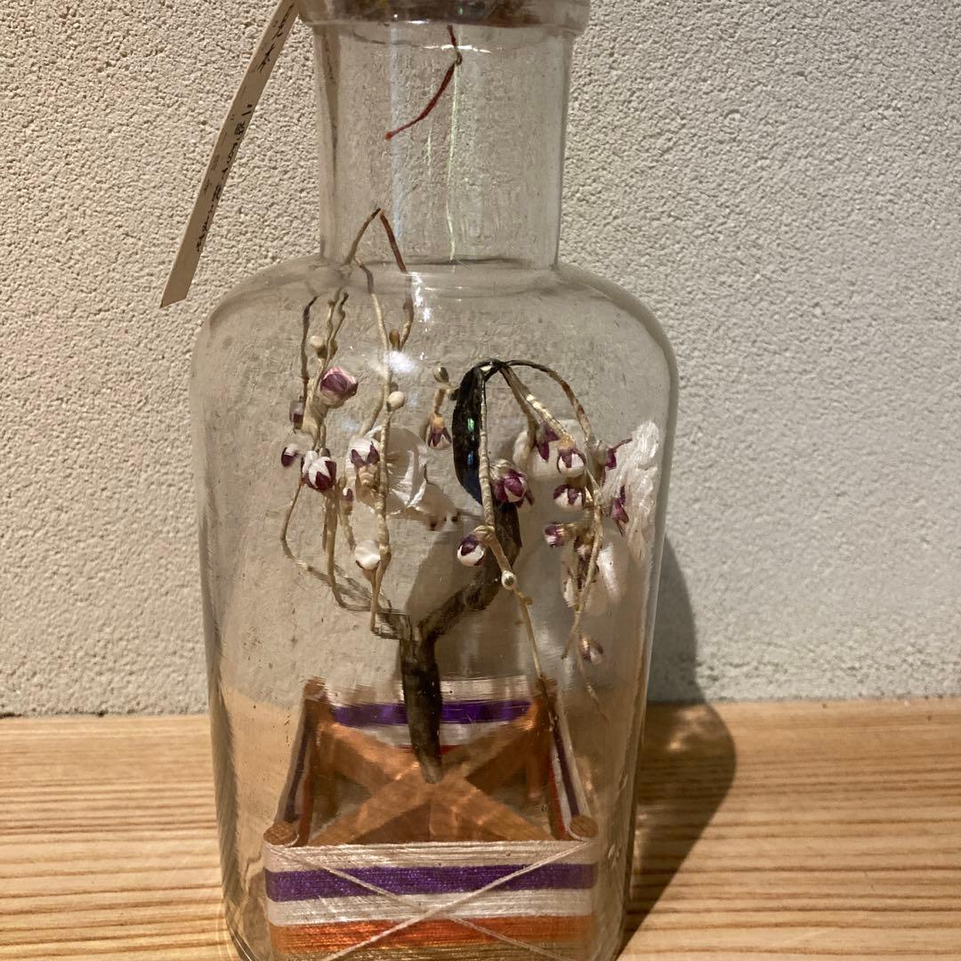 梅の木　瓶細工