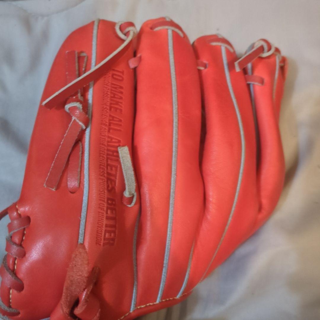 アンダーアーマー　一般用軟式野球　グローブ　内野手用