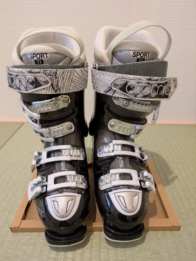 【美品】Atomic スキーブーツ 女性用 ブラック23.0/23.5