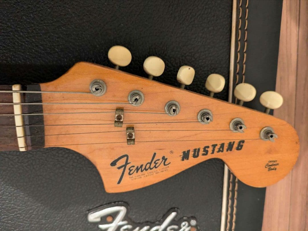 Fender Mustang エレキギター 　ムスタング＋ハードケース　ジャンク