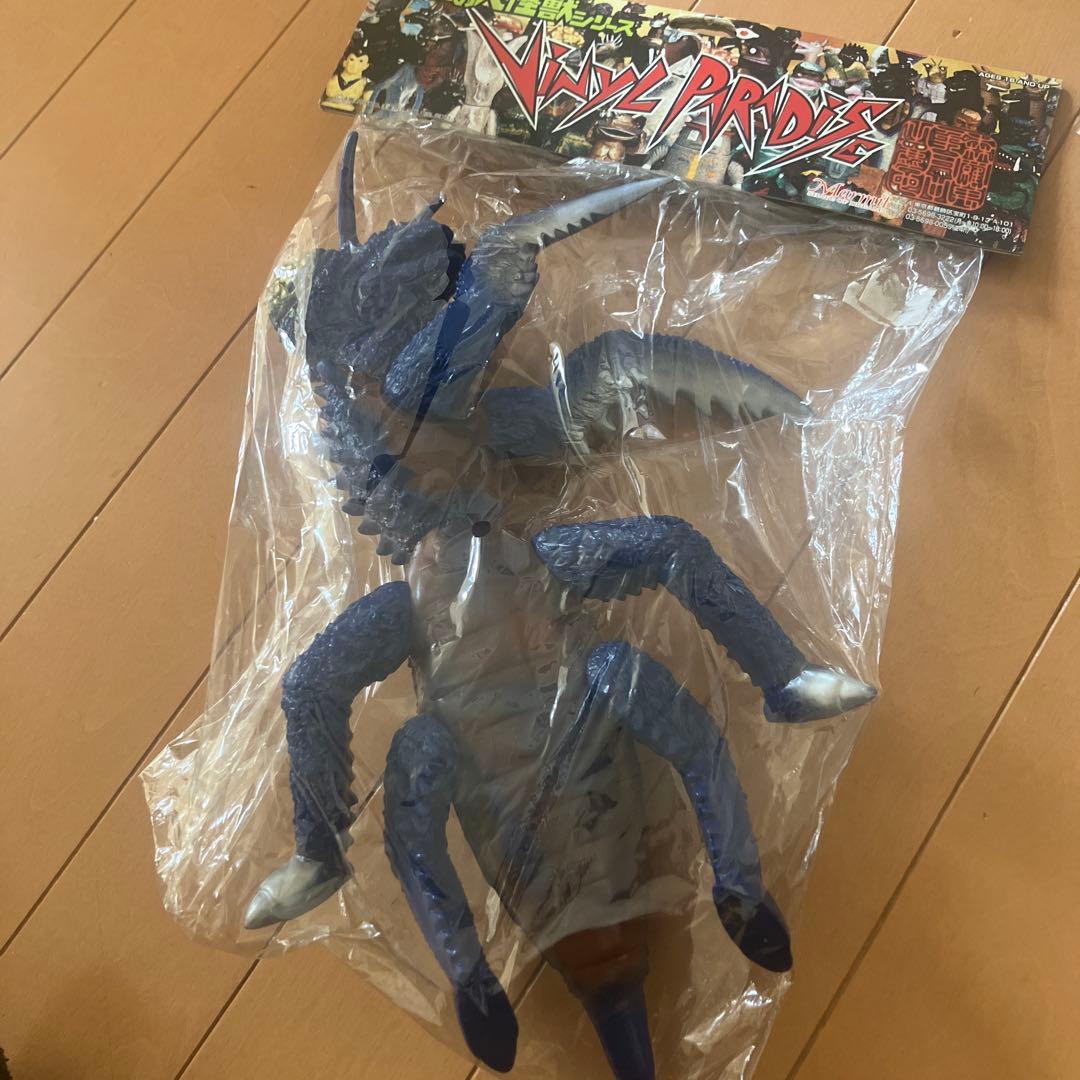 カマキラス マーミット　フィギュア