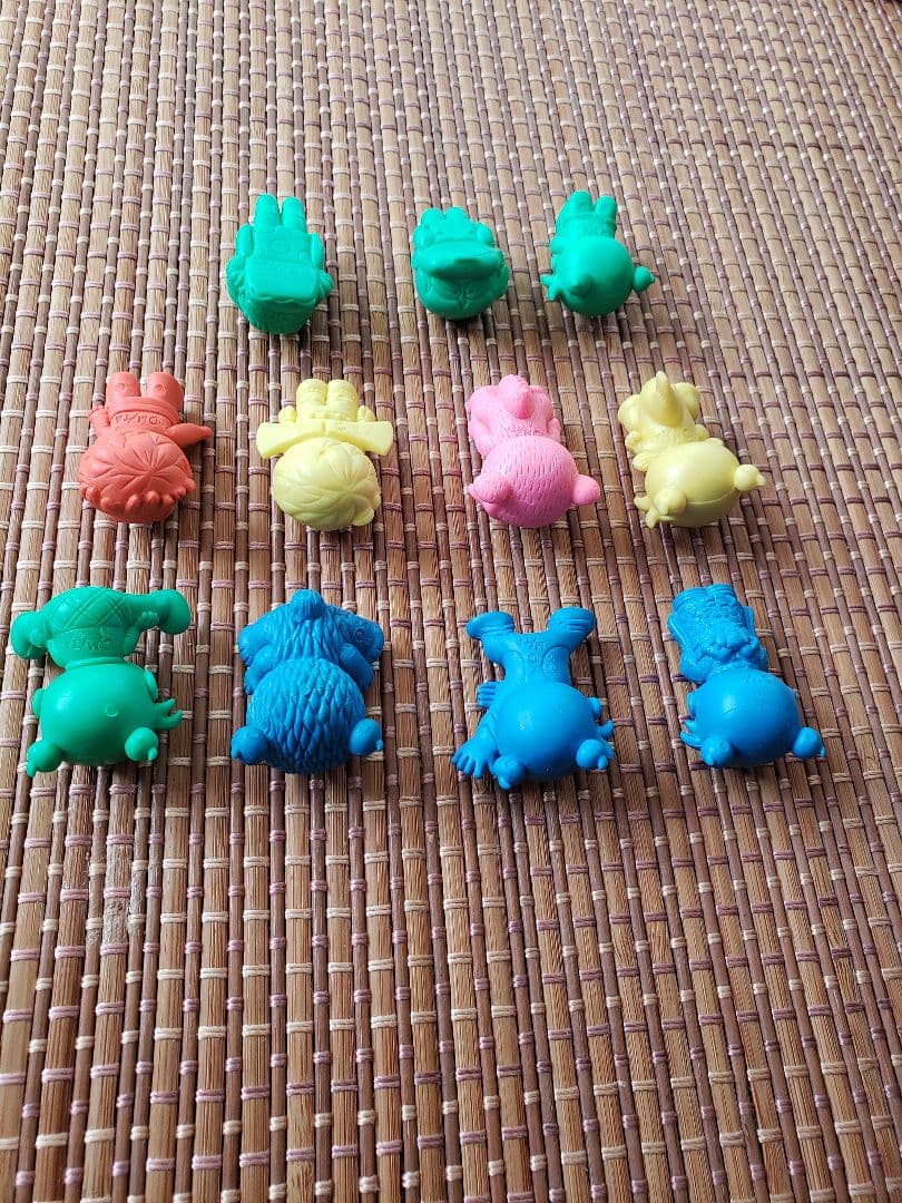 あさりちゃん消しゴム　ガシャポン　キャラクター　アラレちゃん　キン消し