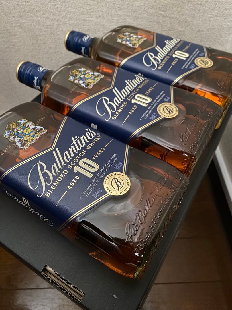 Ballantine's 10年ウイスキー 700ml 3本セット